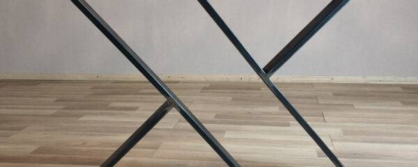 Pieds de table haute